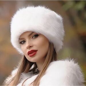 Women's Faux Fur Hat Sable Hat One Size White with Black Quilted Inside